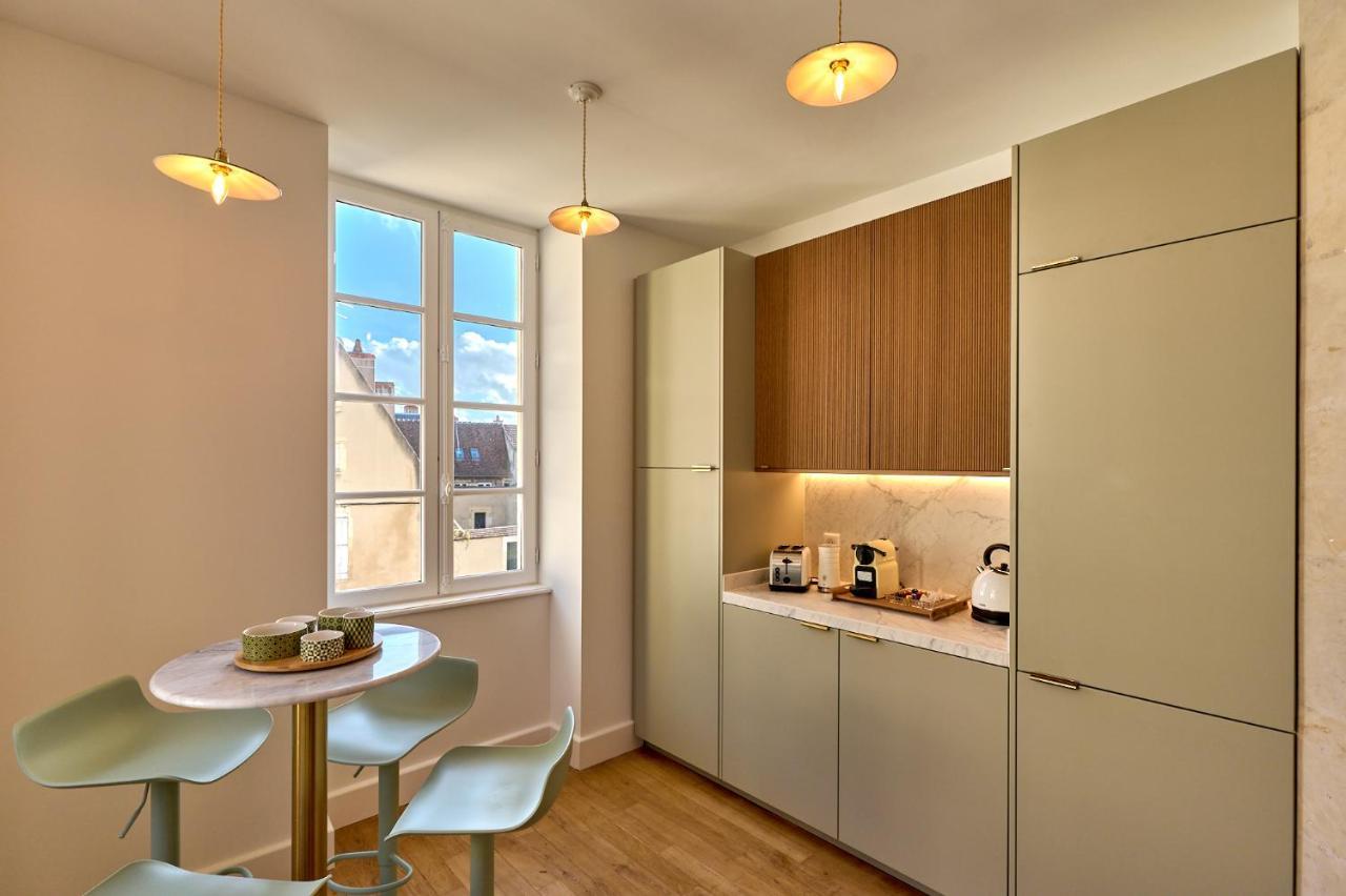 Appartement Montagnon - Les Suites Du Palais - Classe 4 Etoiles, Parking Prive, Vue Cathedrale, 3 Chambres, Primo C0Nciergerie Nevers Exteriér fotografie